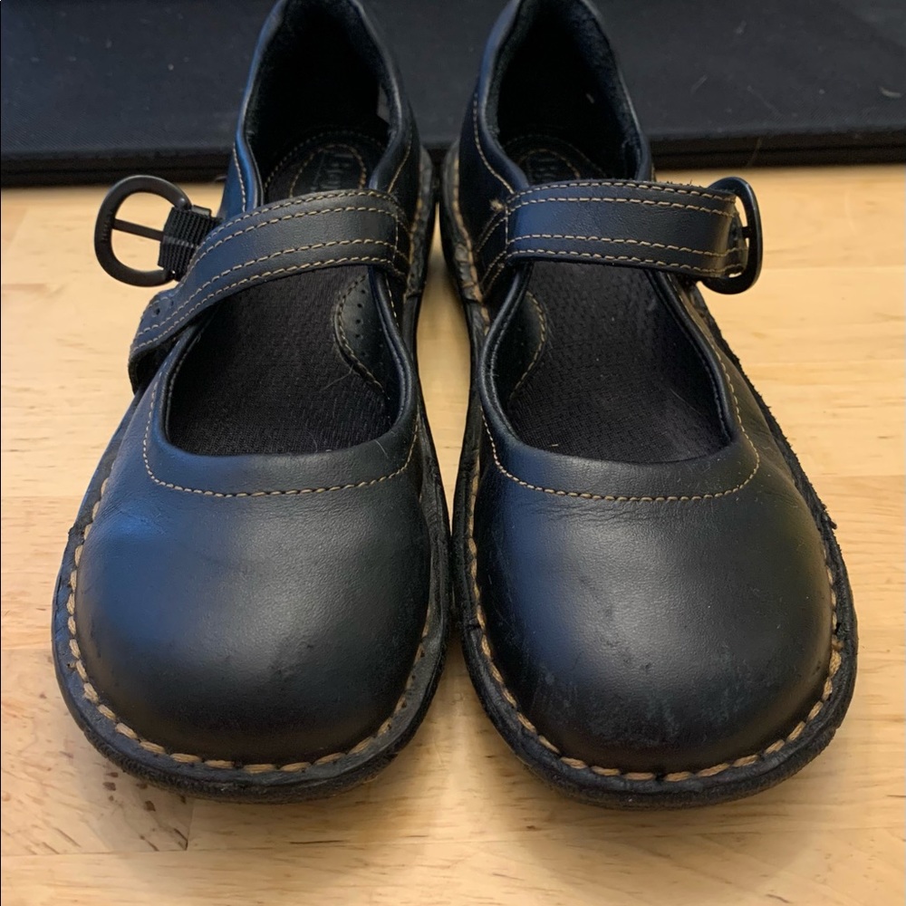Born Size US 3 EUR 34 Black Leather Mary Janes
